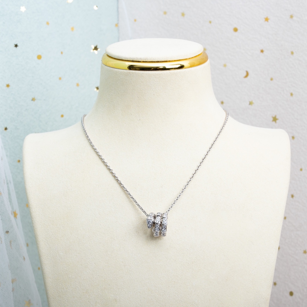 TOP BVLGARI Full Diamond Snake Bone Necklace - 2 Colors