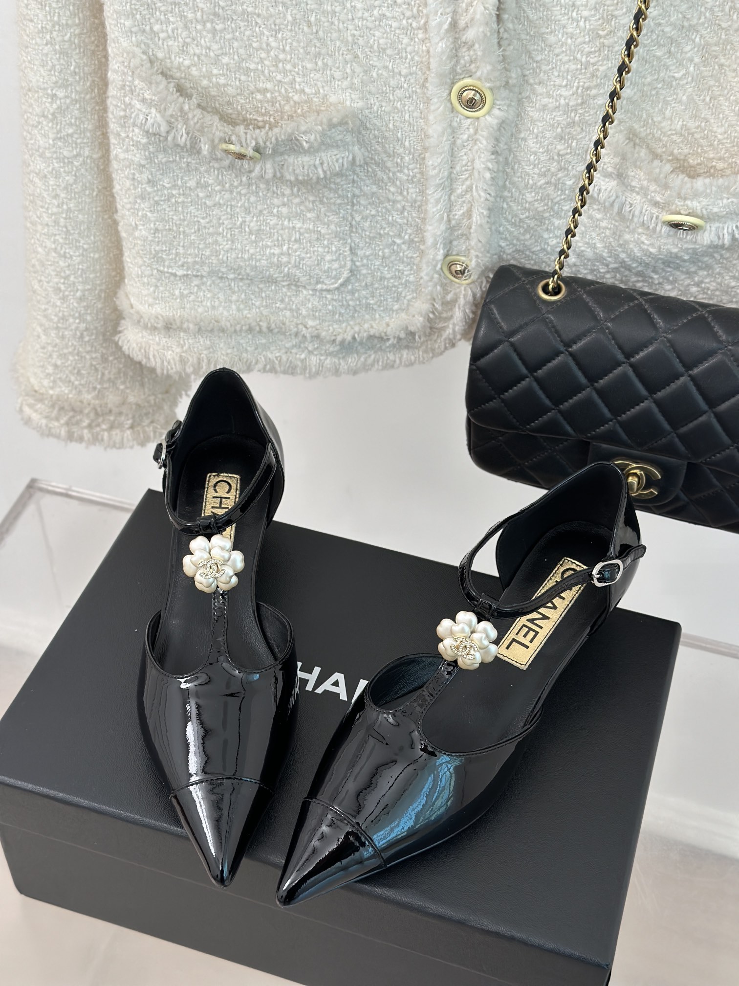 TOP CHANEL Lambskin Camellia Small Wedge Sandals - 3 Color
