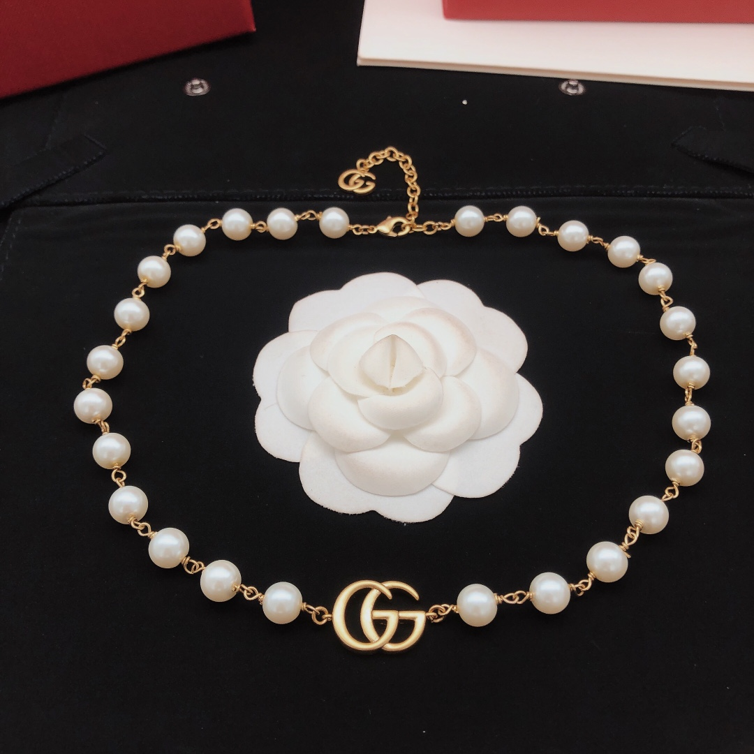 Gucci Pearl Necklace