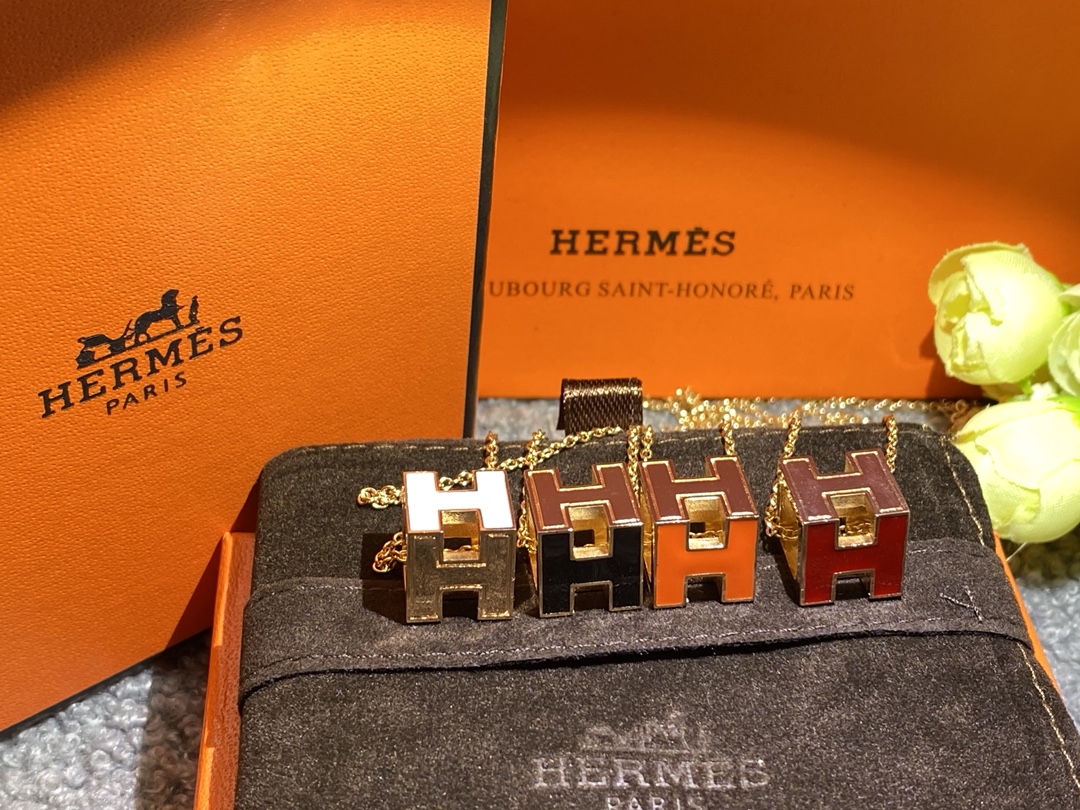 TOP HERMES H Box Necklace