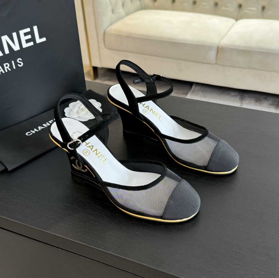 TOP CHANEL Gauze Pumps with Transparent Heel - 3 Color