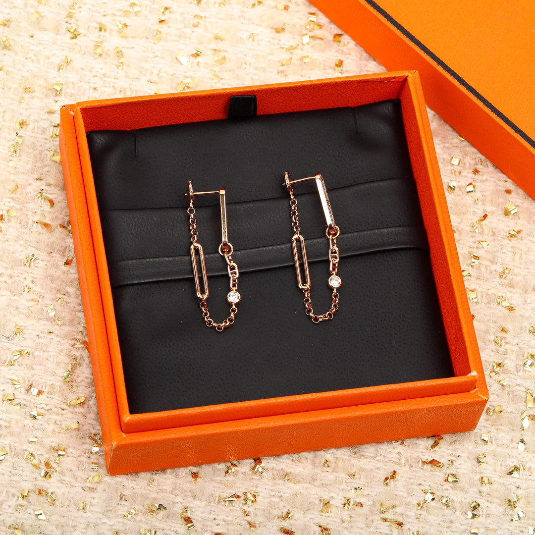 TOP HERMES Pig Nose Diamond Earrings
