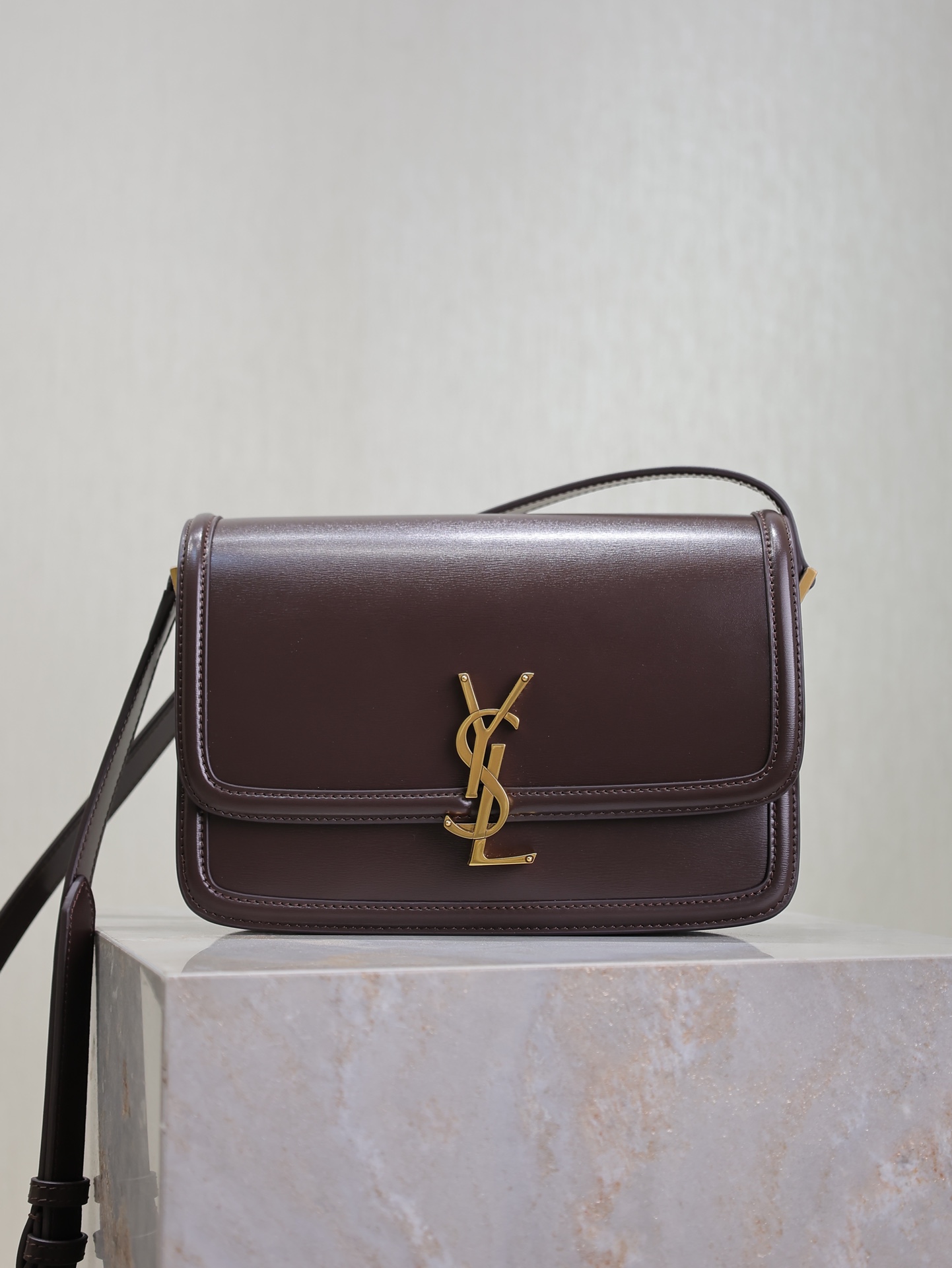 TOP Yves Saint Laurent YSL Cowhide Solferino Bag 23x16x6cm - Brown