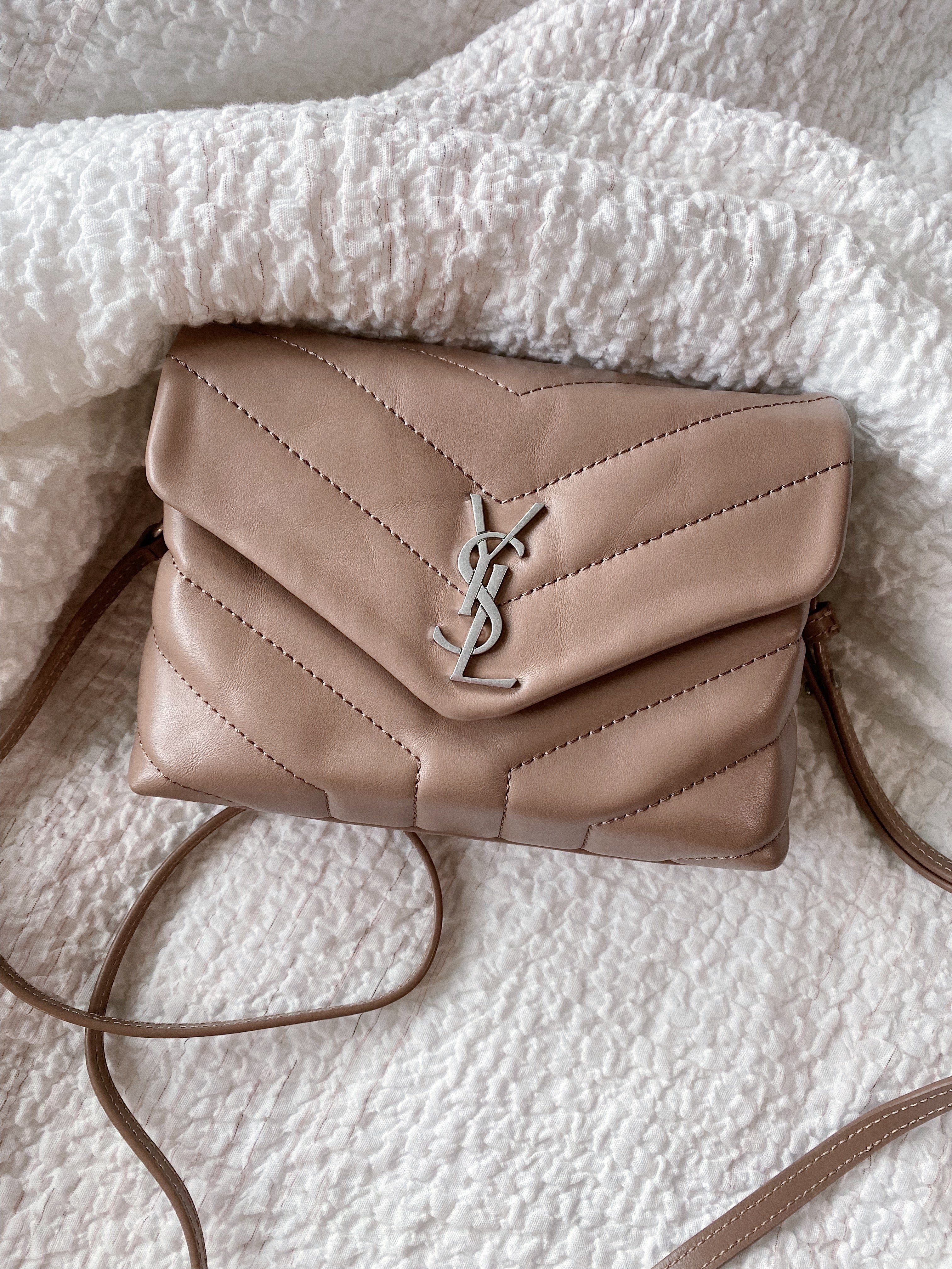 TOP Yves Saint Laurent YSL Loulou Toy Bag - Taupe