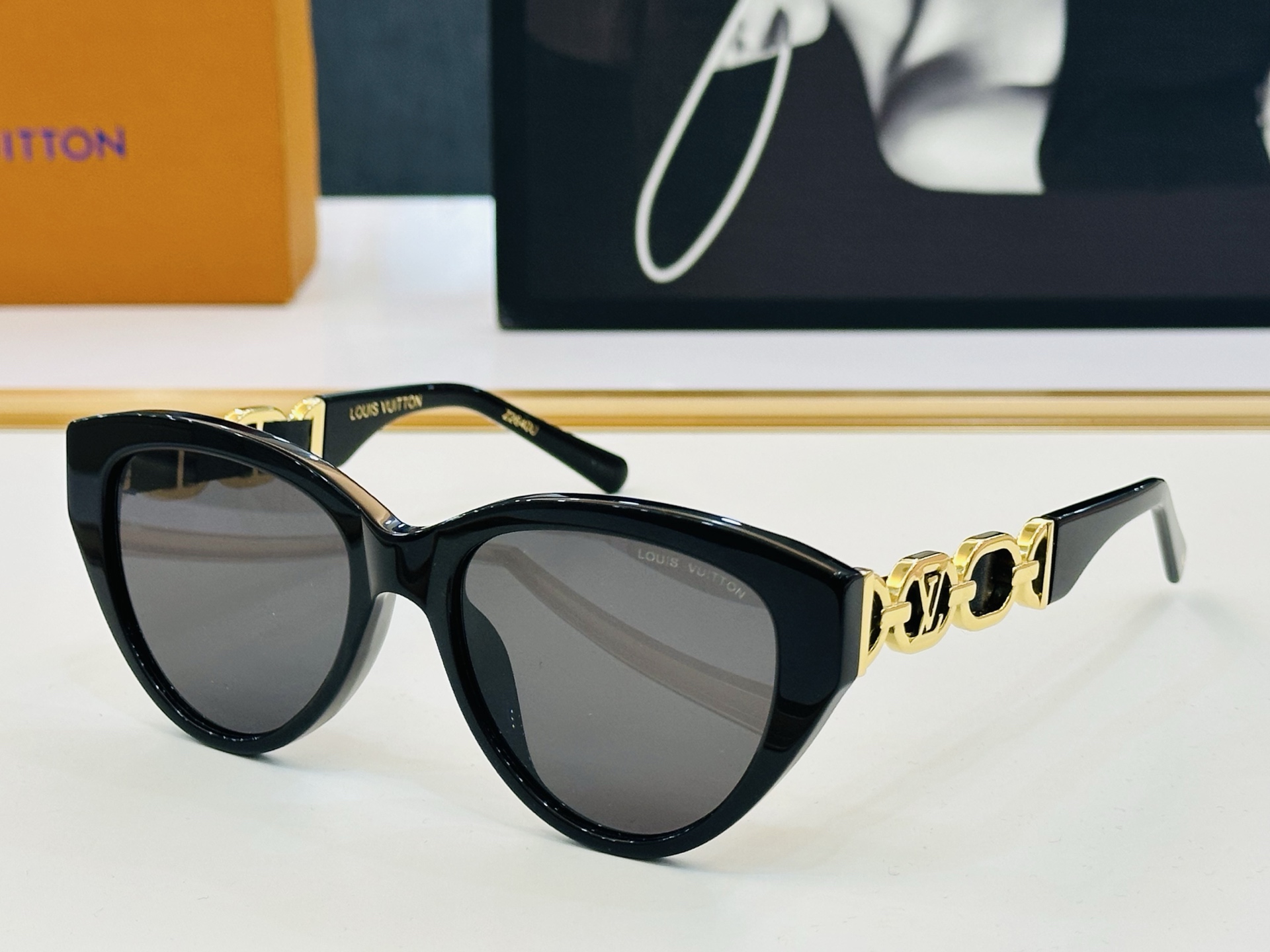 TOP Louis Vuitton LV Sunglasses - 6 Colors
