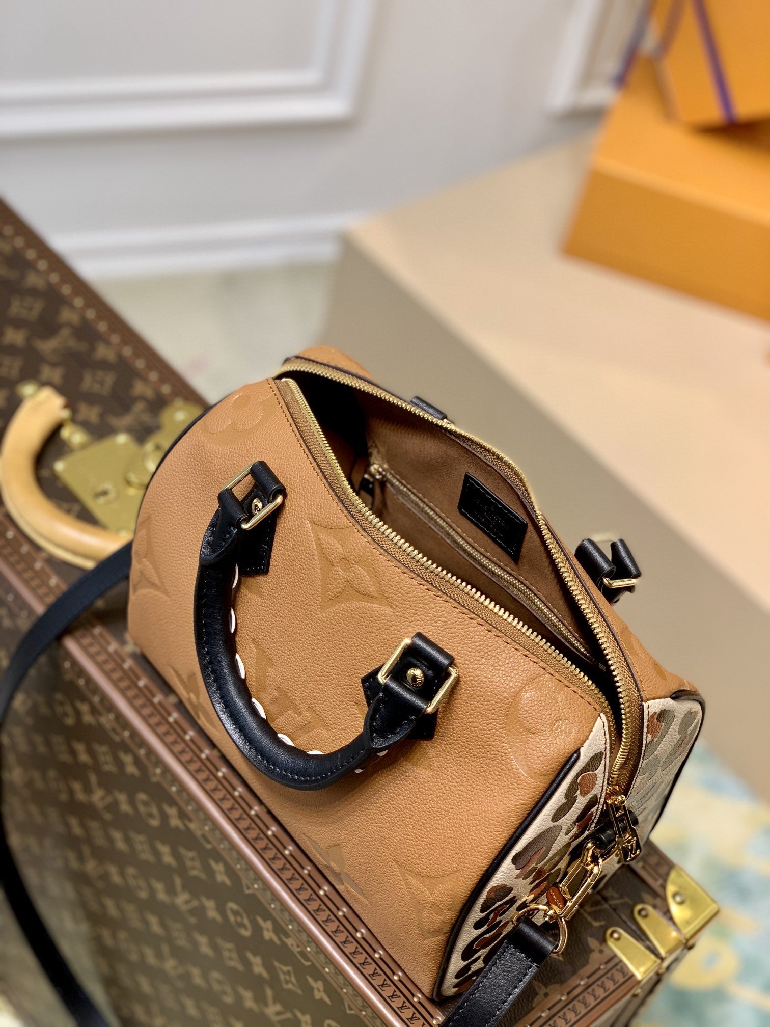 TOP Louis Vuitton LV  Speedy Bandouliere 25 Bag 25x19x15cm- Brown