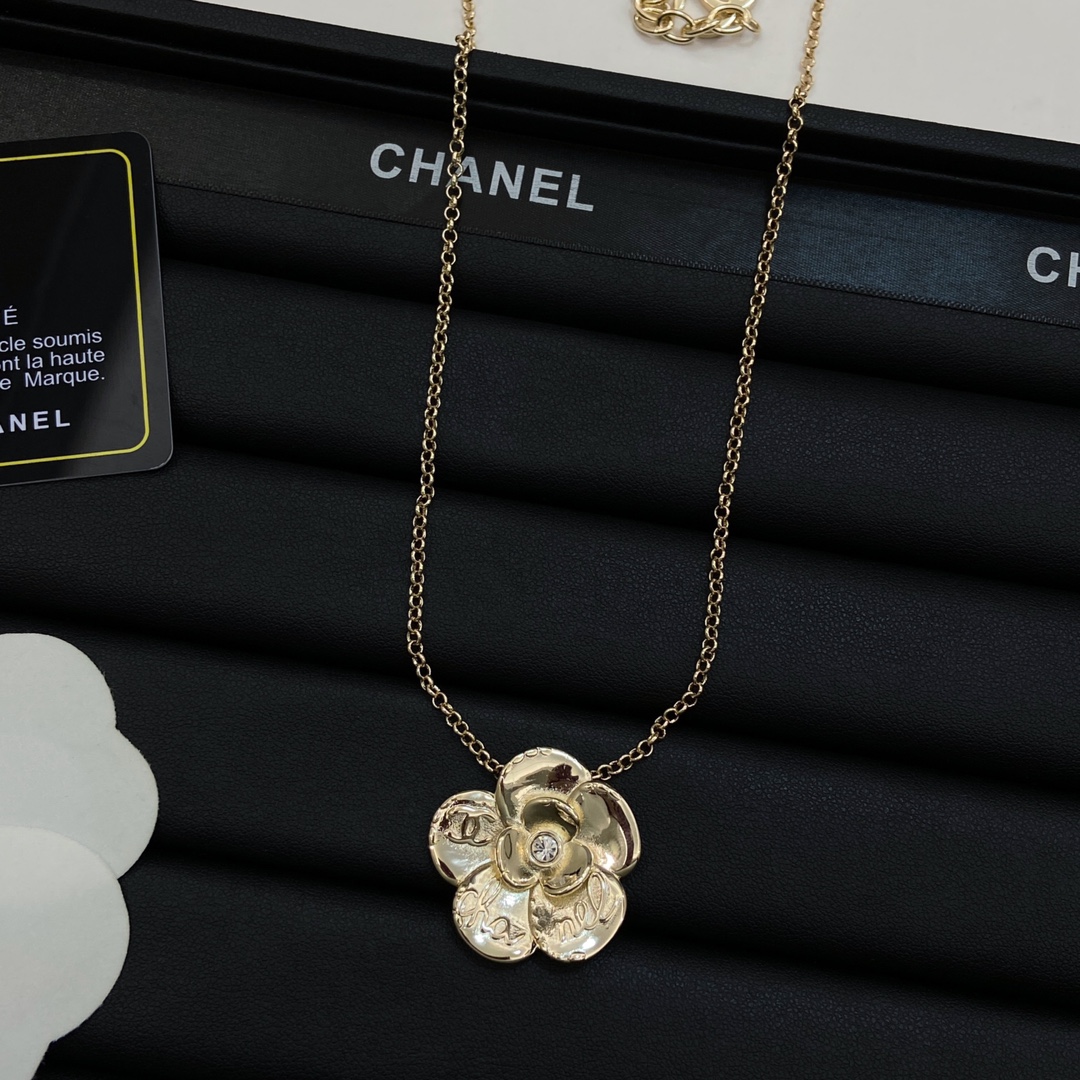 TOP CHANEL Necklace - Two Styles
