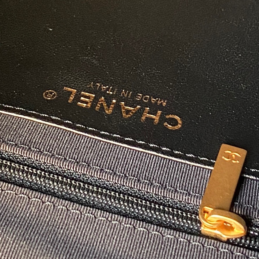 TOP CHANEL  26C  Hobo Bag Cowhide 29×35×13cm - Black