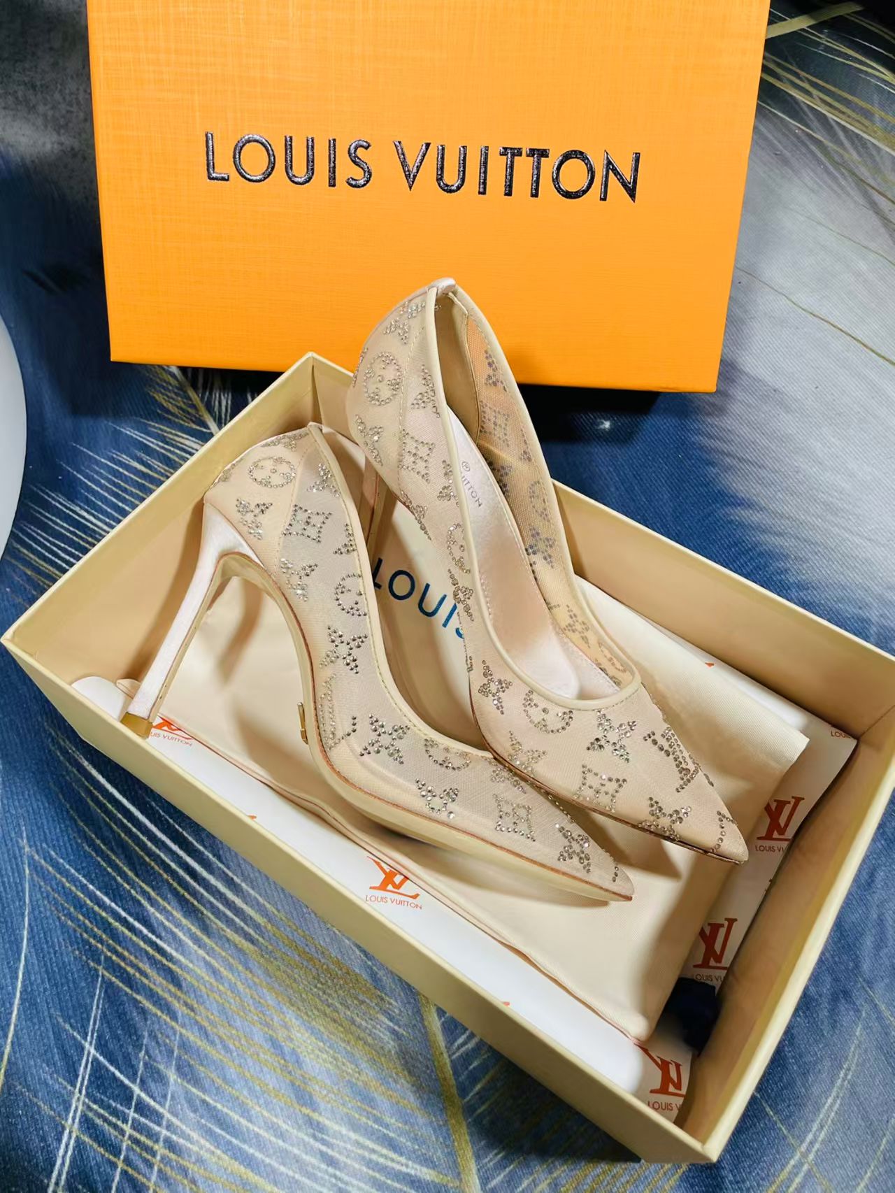 TOP Louis Vuitton LV Diamond Sandals High Heels - Beige