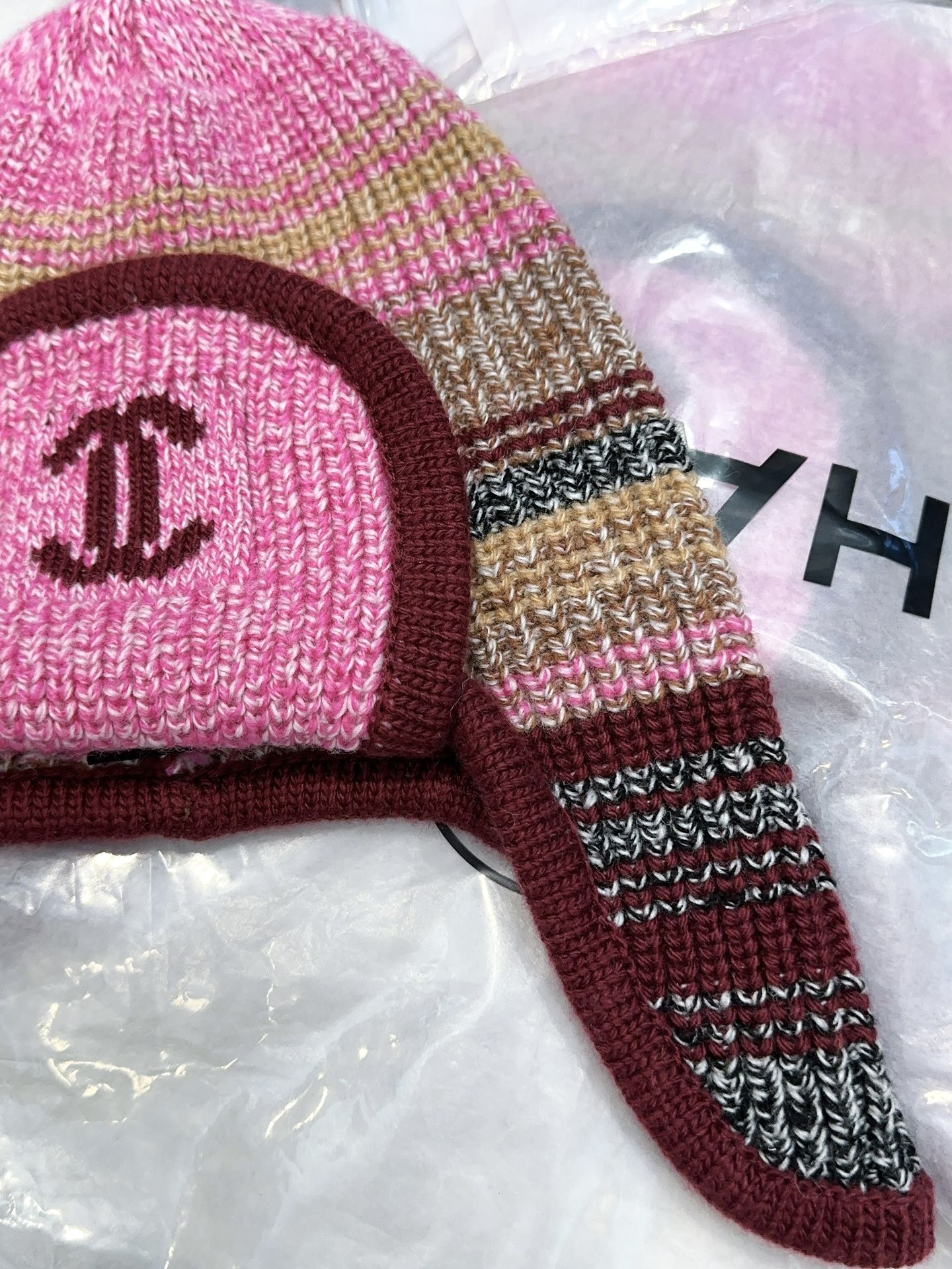 TOP CHANEL Hat - Pink