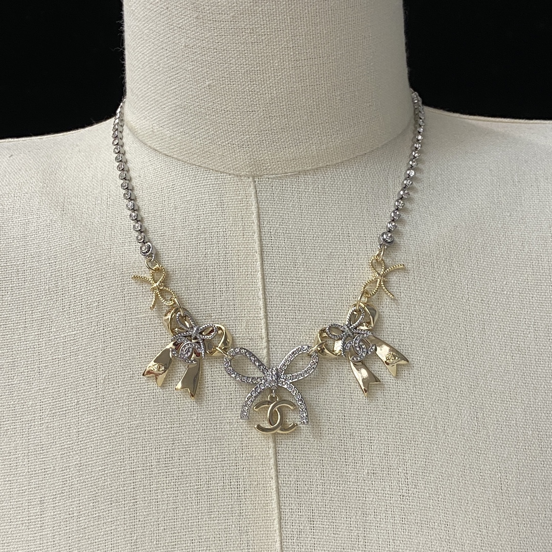 TOP CHANEL Necklace - Gold & Silver