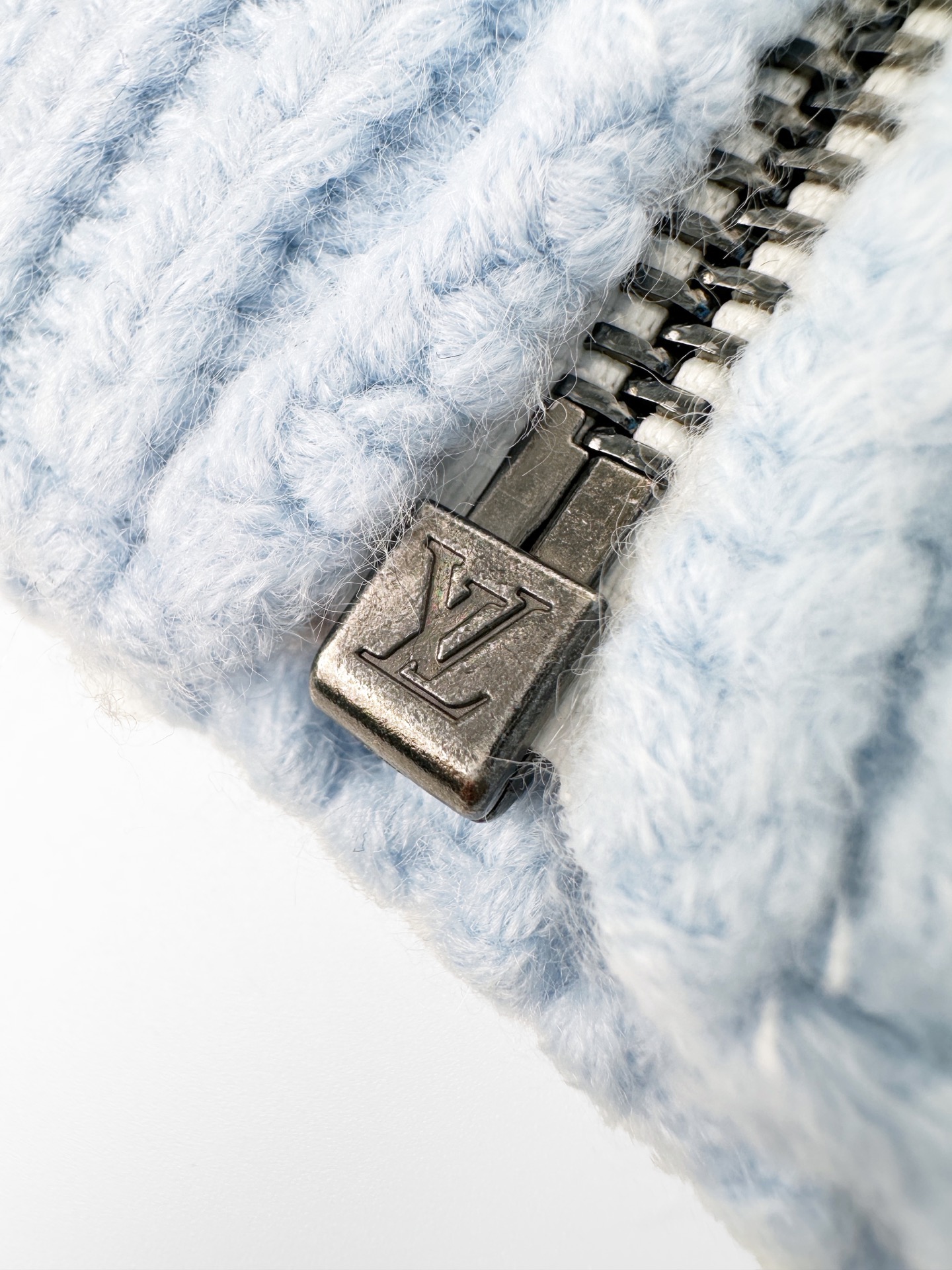 LOUIS VUITTON 刺绣标识嵌花毛衣外套
