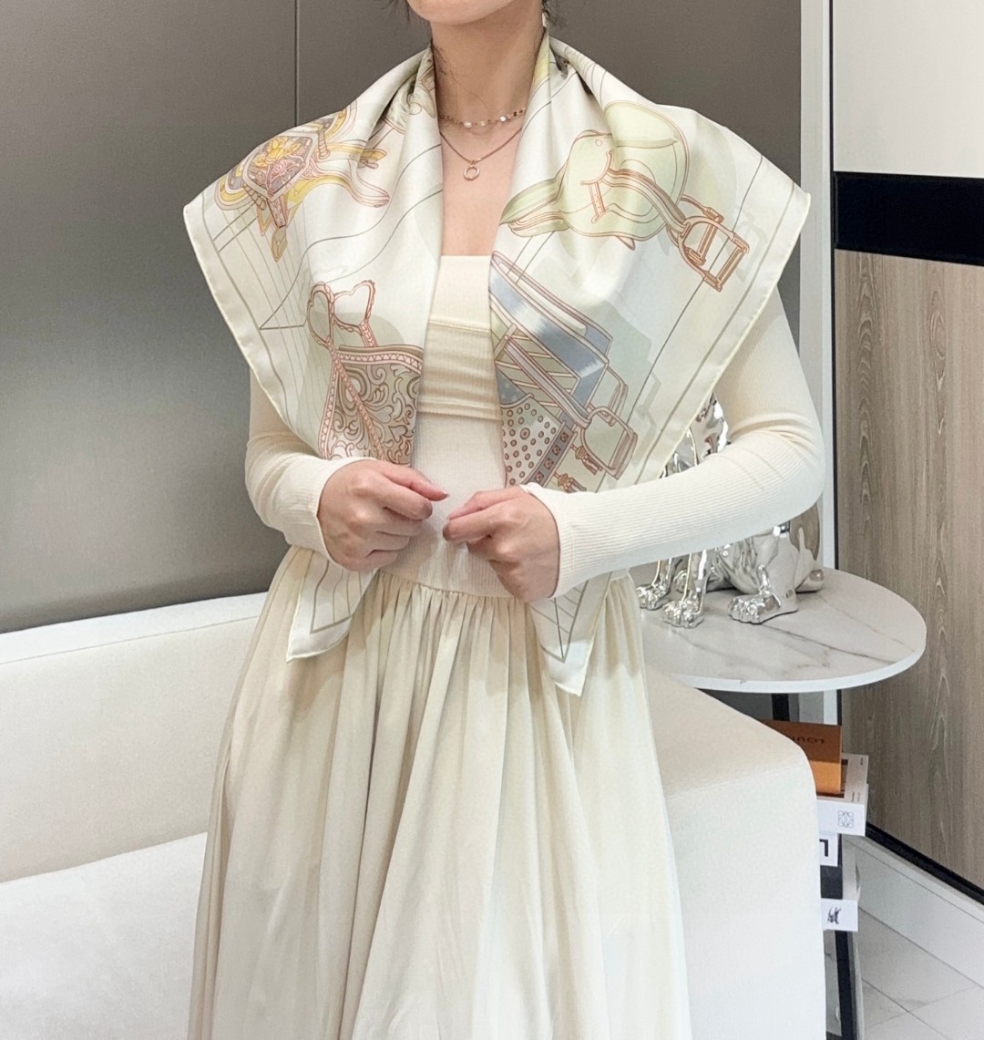 TOP HERMES Silk Handkerchief 88.5*88.5cm - 4 Colors