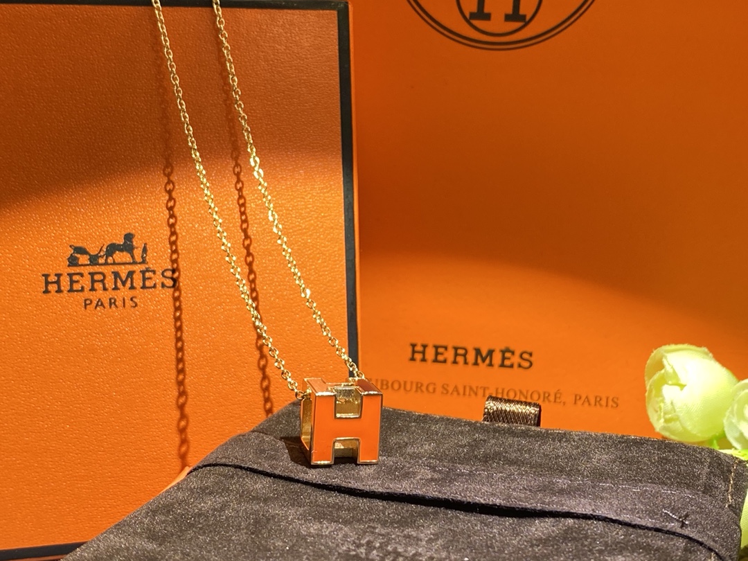 TOP HERMES H Box Necklace