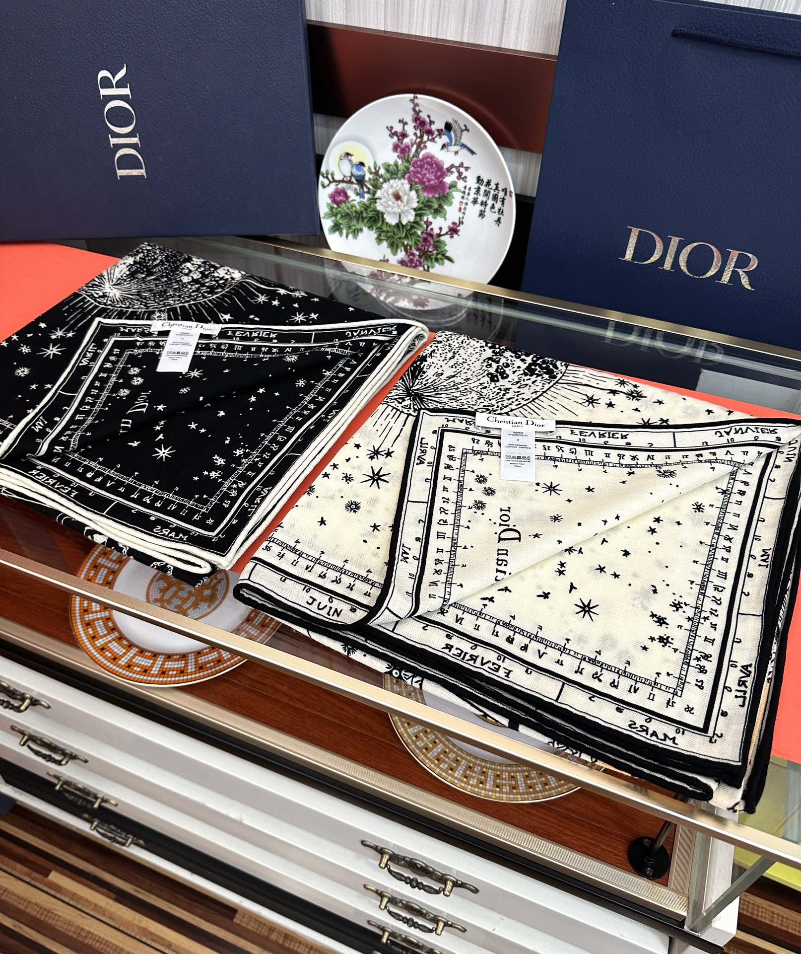 TOP Christian Dior Cashmere Scarf 140*140 cm- 2 Colors