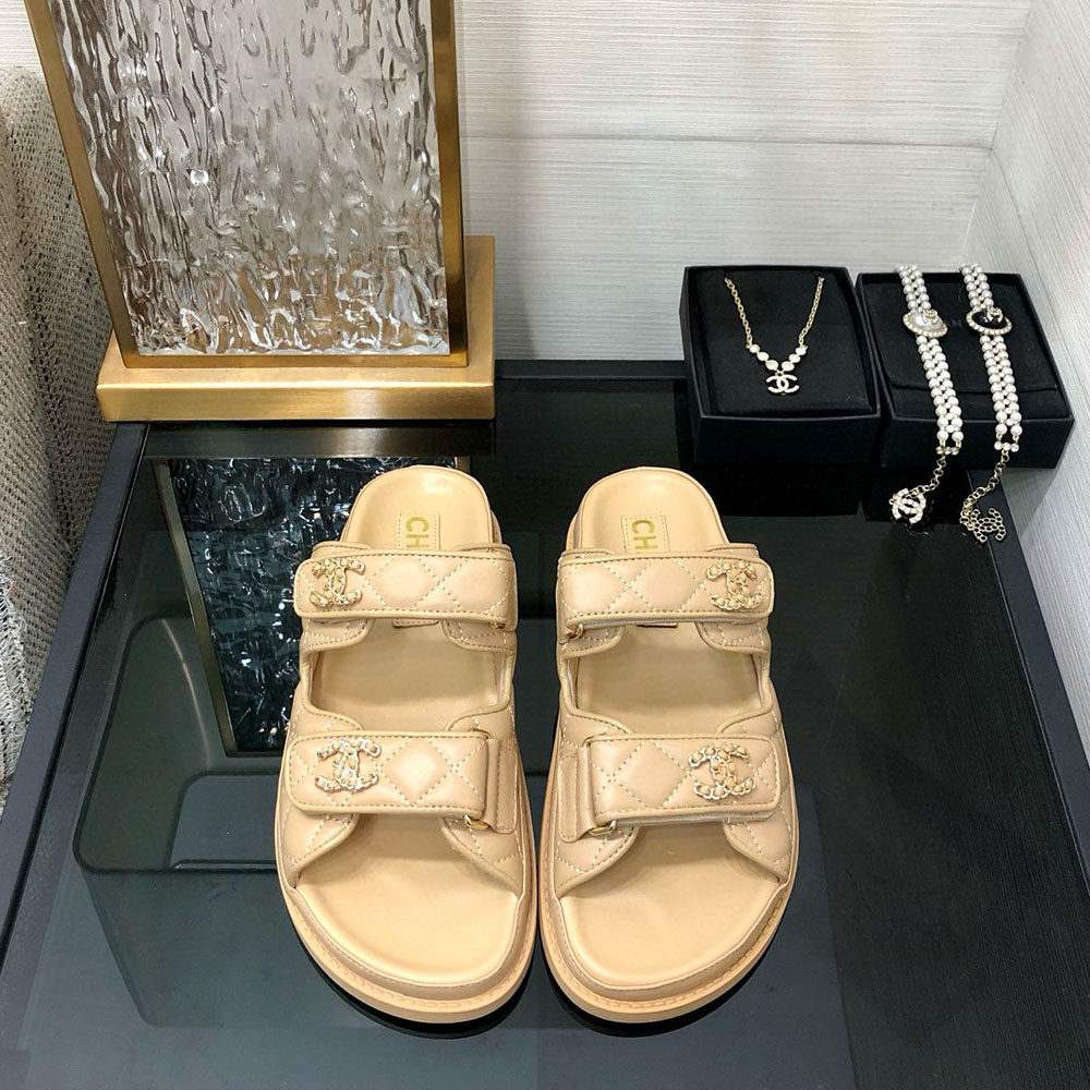 Chanel Fashionable Half Slippers Sandals Slide（Replica）