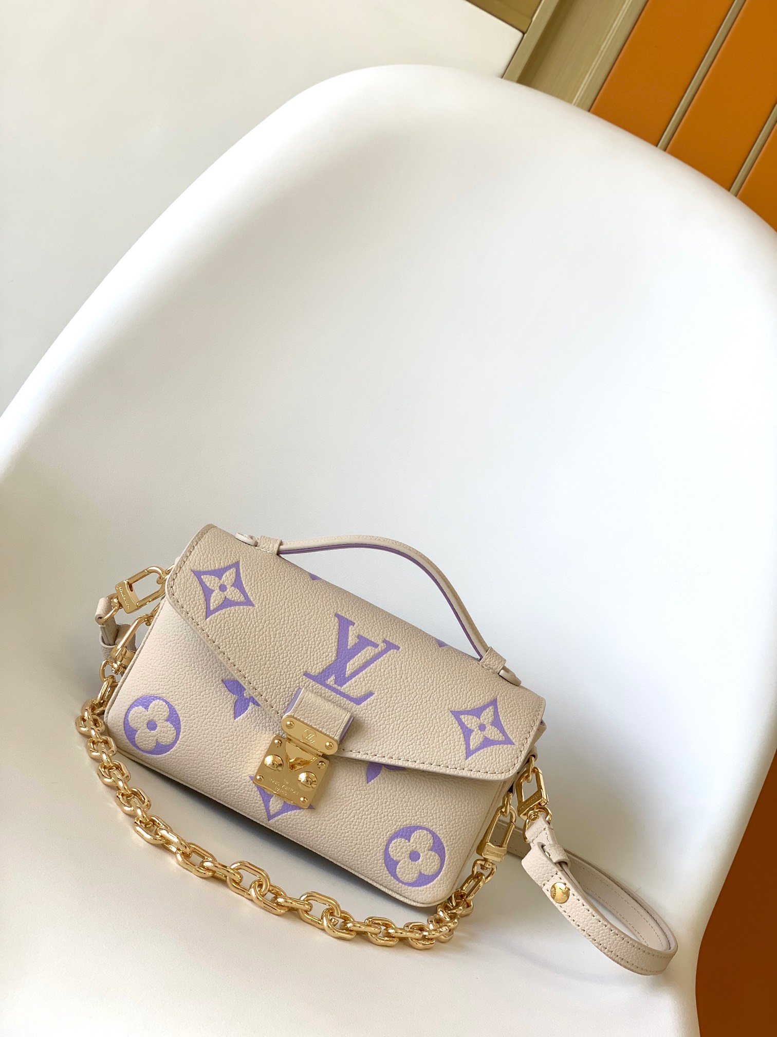 TOP Louis Vuitton LV Monogram Leather Pochette Metis Bag 21.5x13.5x6cm - Beige & Purple