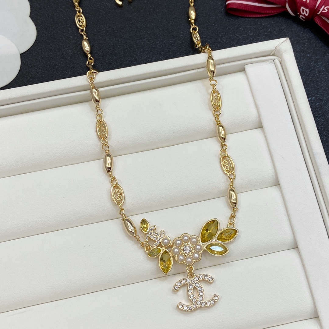 TOP CHANEL Necklace - Gold