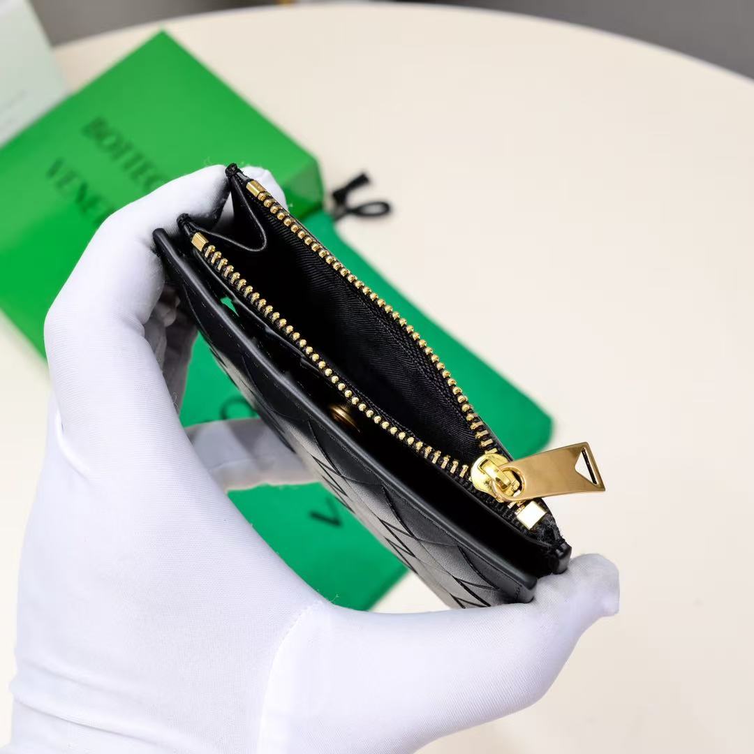 Bottega Veneta Intrecciato Small Bi-Fold Wallet (Replica)