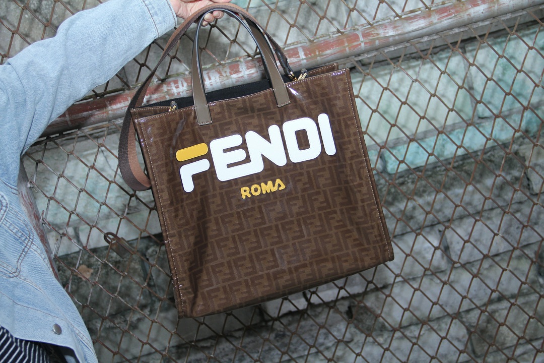 TOP FENDI Mania Capsule Series Shopping Bag 39*35*18cm - Brown