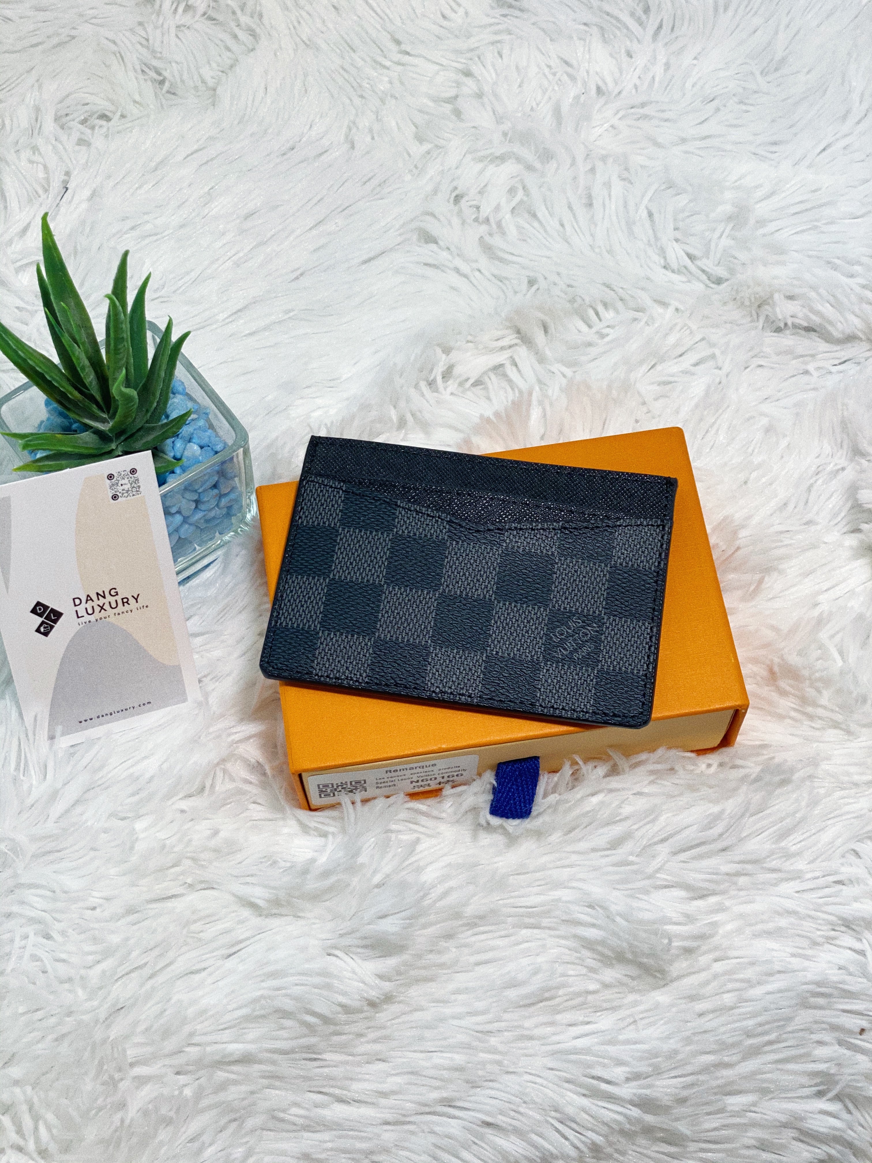 TOP Louis Vuitton LV LV Men Card Holder - BLACK