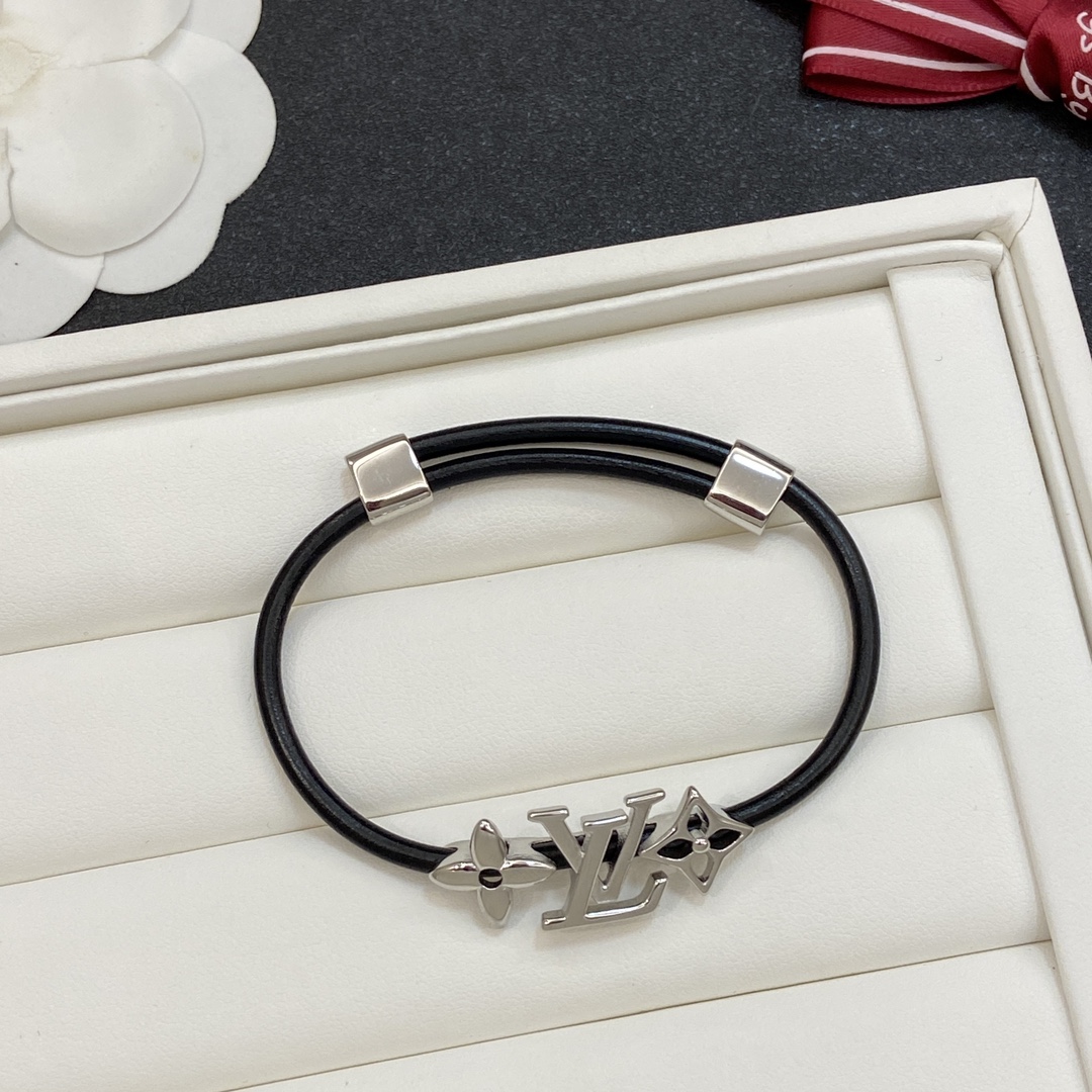 TOP Louis Vuitton LV Bracelet - 3 Colour