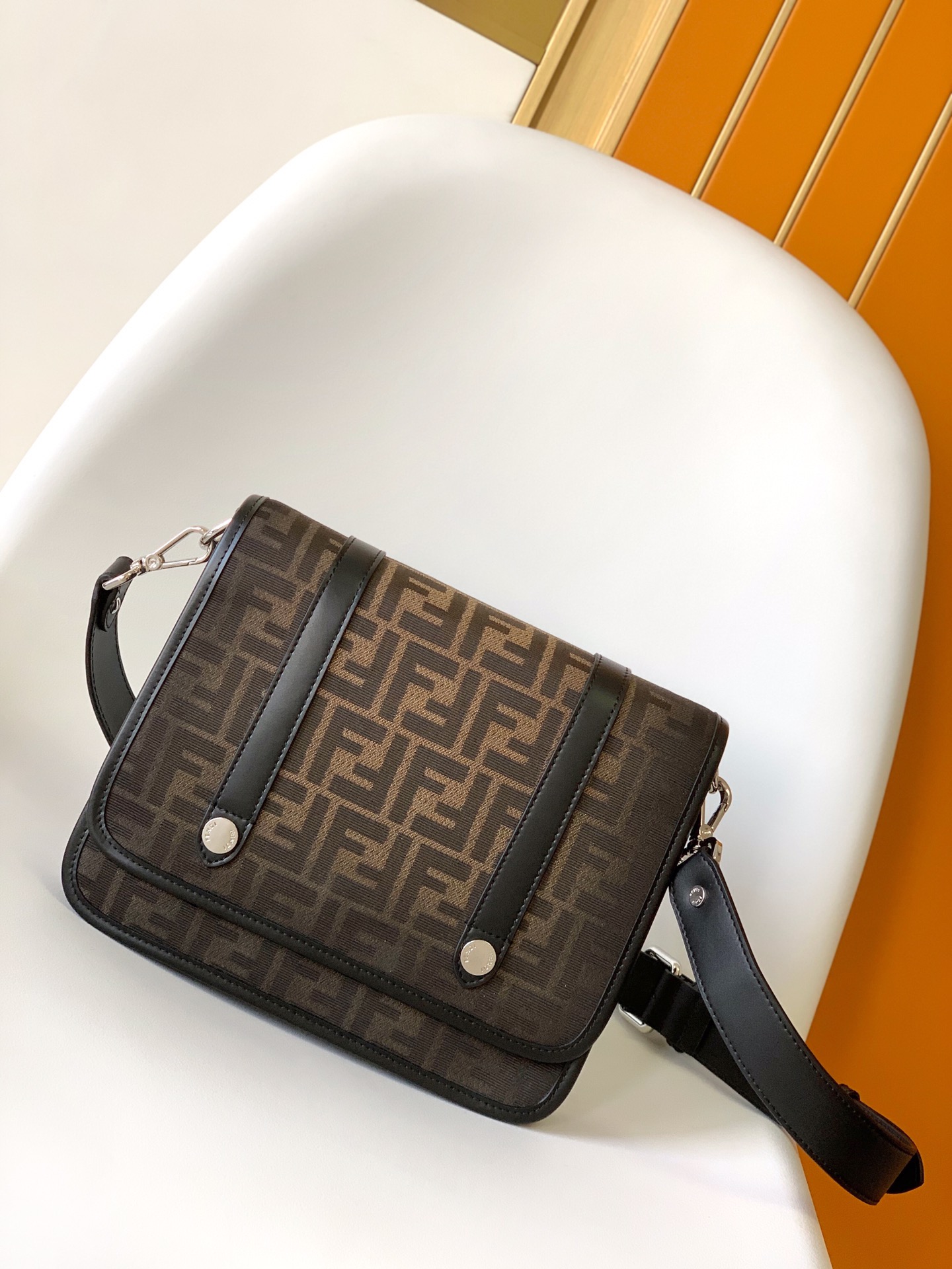 TOP FENDI Fabric Quality Messenger Package 20.5×7×24cm