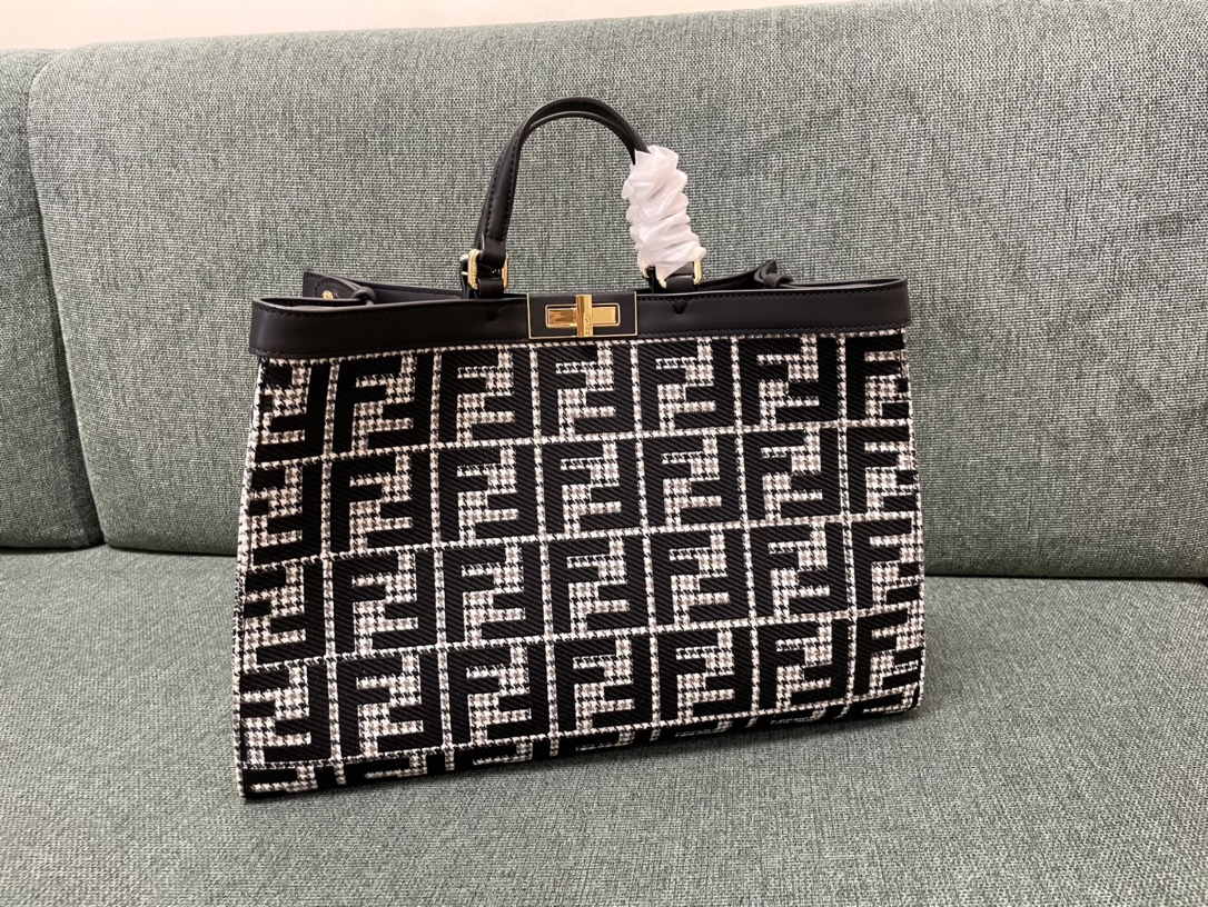 TOP FENDI Thousand Bird Checkered Sheepskin Material Peekaboo X-Tote Bags - 41x16x29.5cm - GHW&Apricot