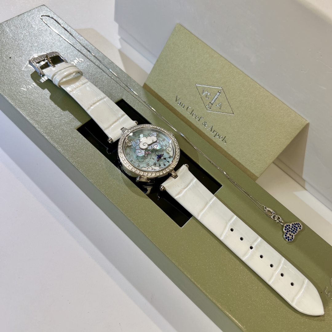 TOP Van Cleef & Arpels Lady Arpels Ronde des Papillons Watches with Diamonds - White