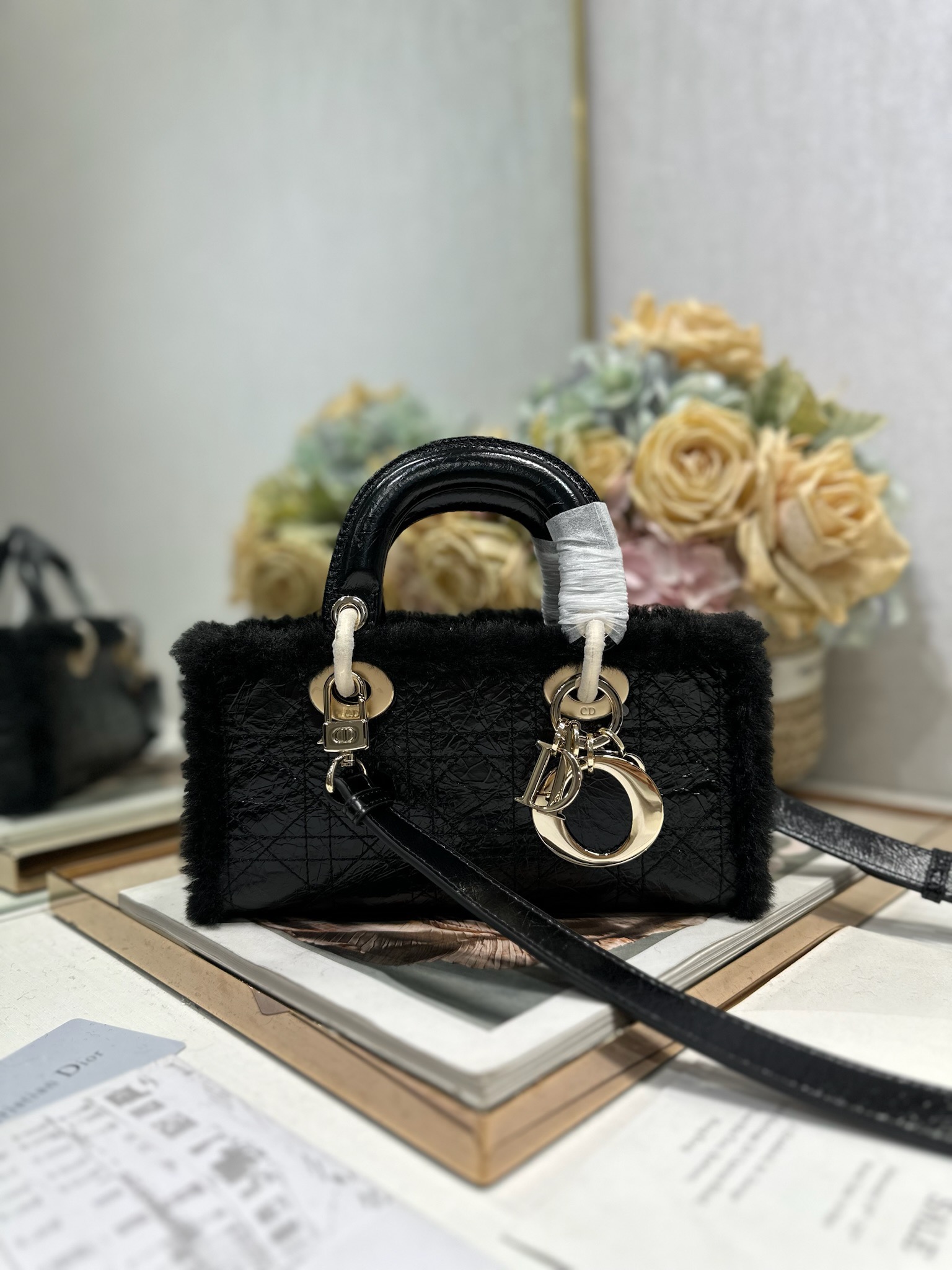 TOP Christian Dior Lady D-Joy  Bag 22.5 x 5.5 x 12.5cm  - Black
