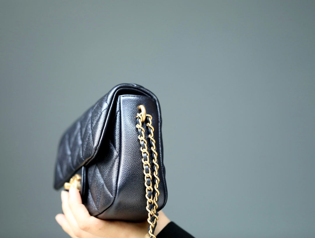 TOP CHANEL Classic Flap Bag New Mini Square 13.5*17*8CM - Black & GHW