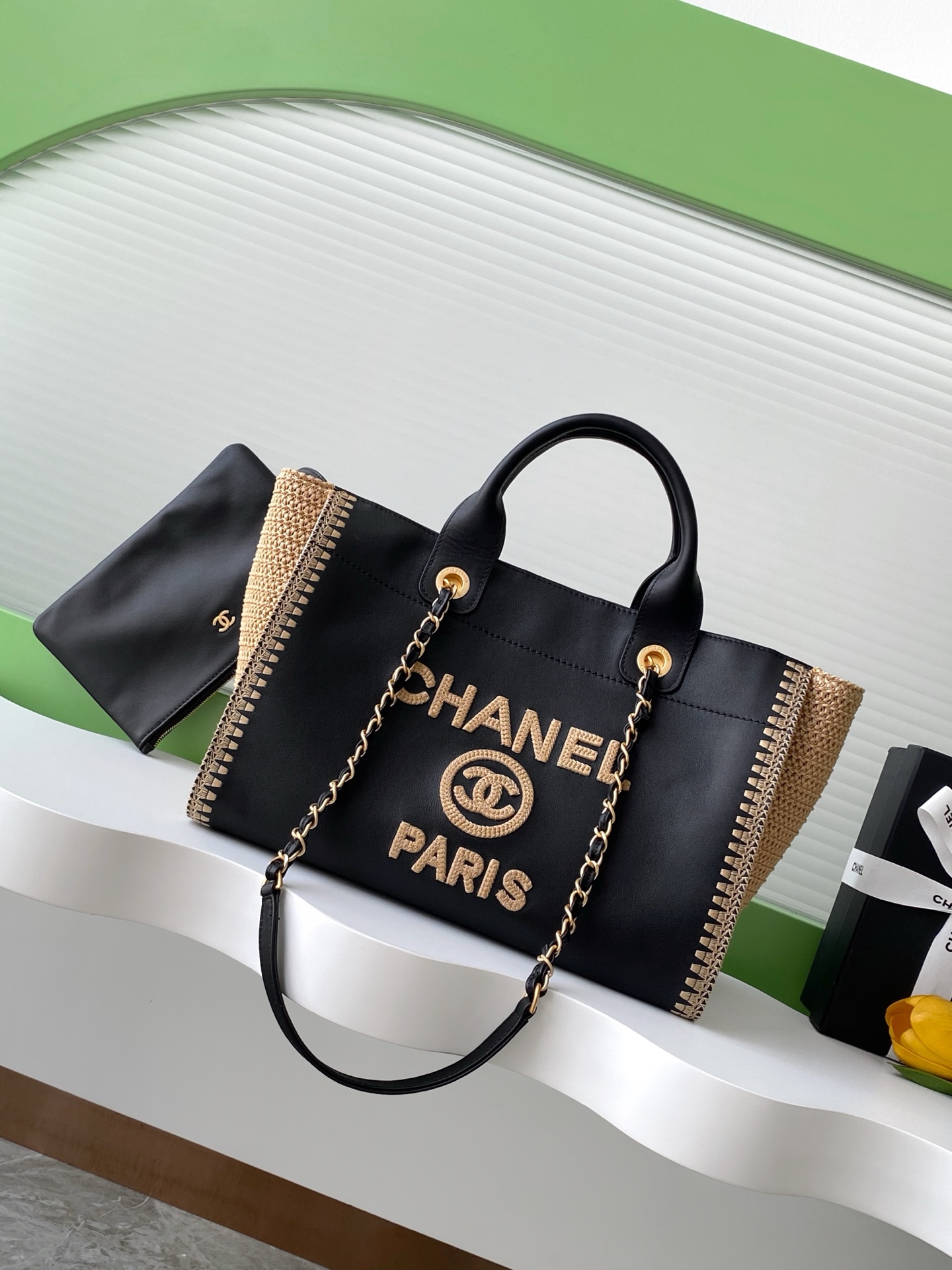 TOP CHANEL Beach Bag 34cm - 2 Colors