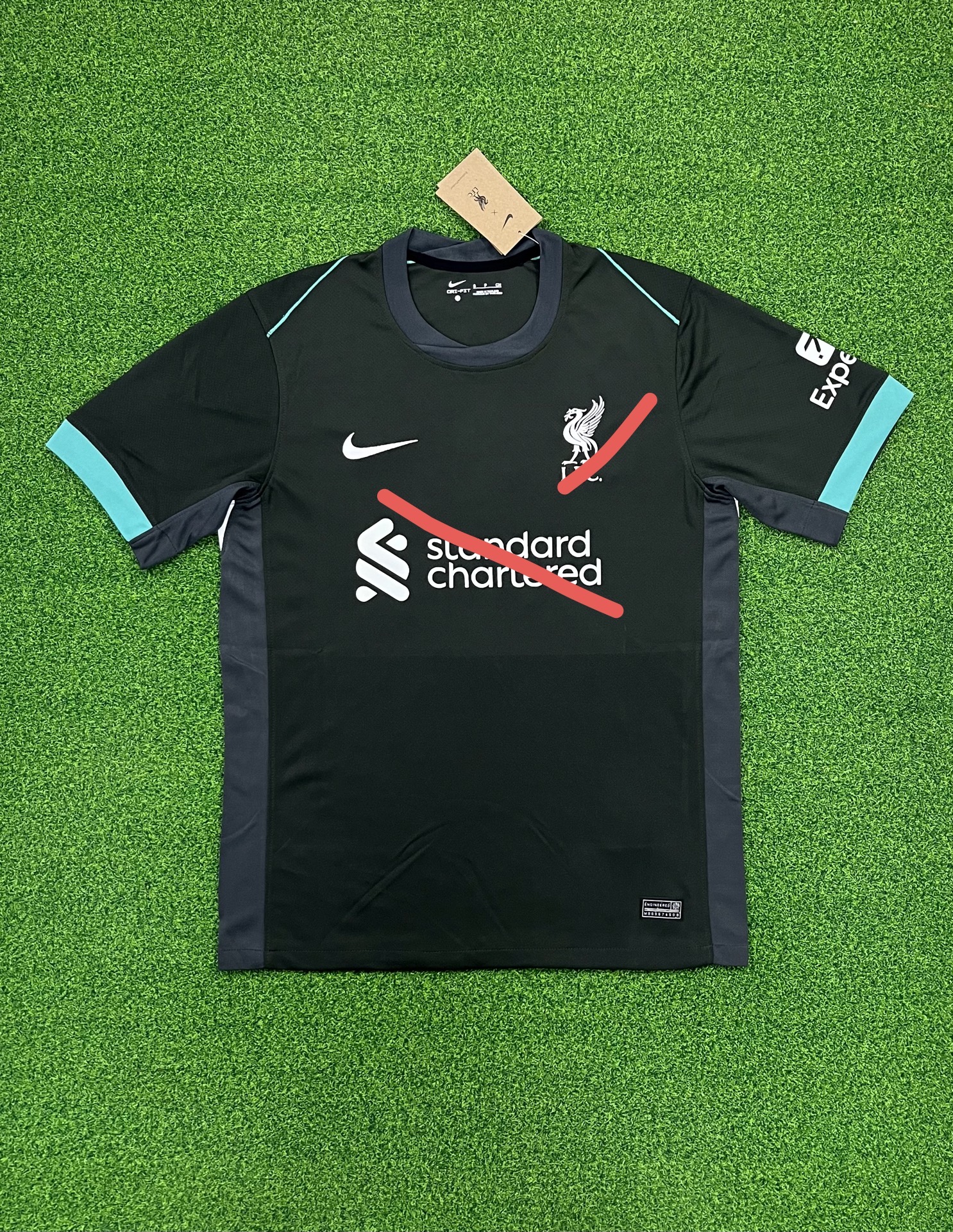 2425 Liverpool away jersey.Player embroidery version