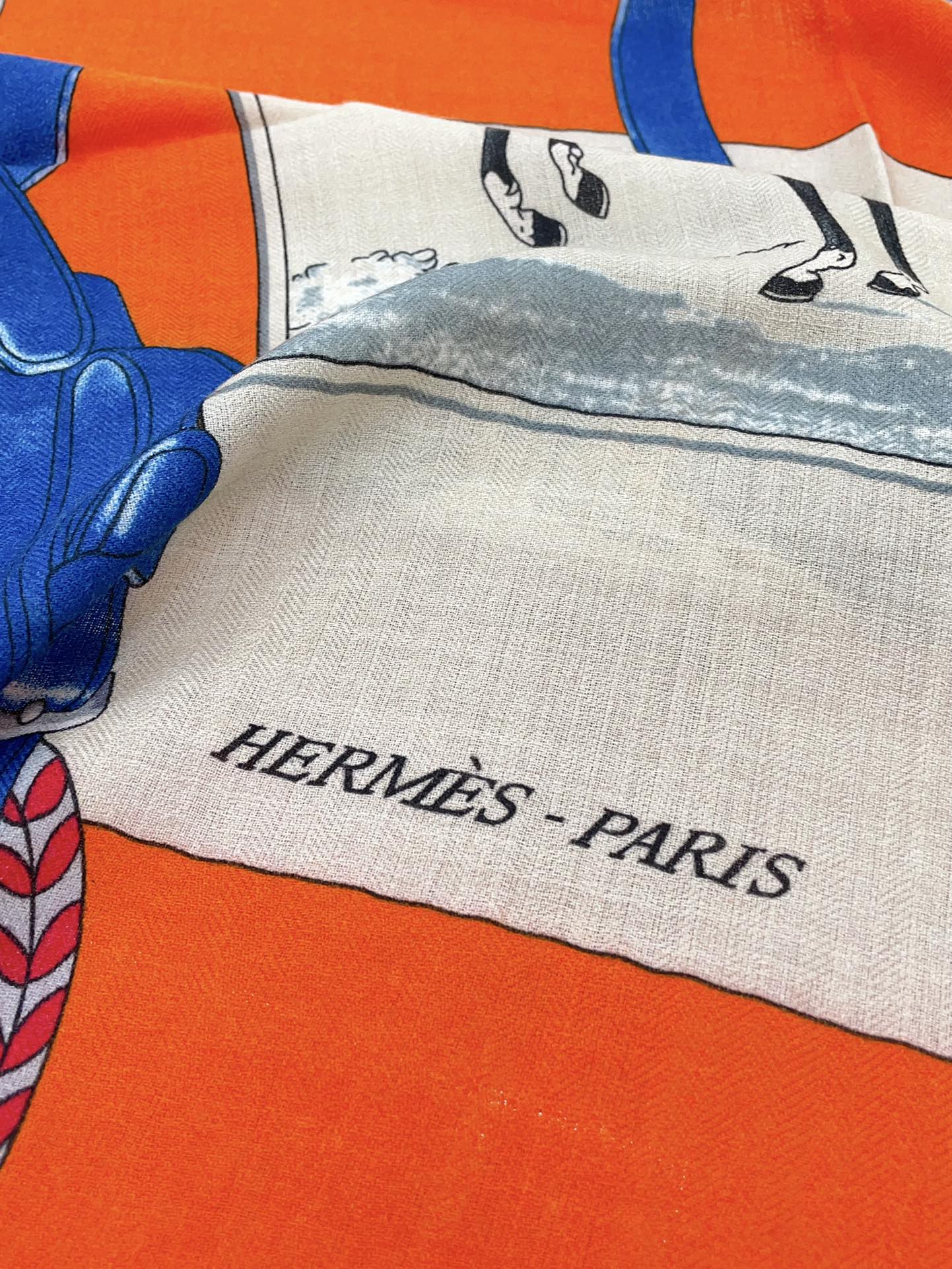 TOP HERMES Cashmere Square Scarf 140 x 140 cm - 2 Colours
