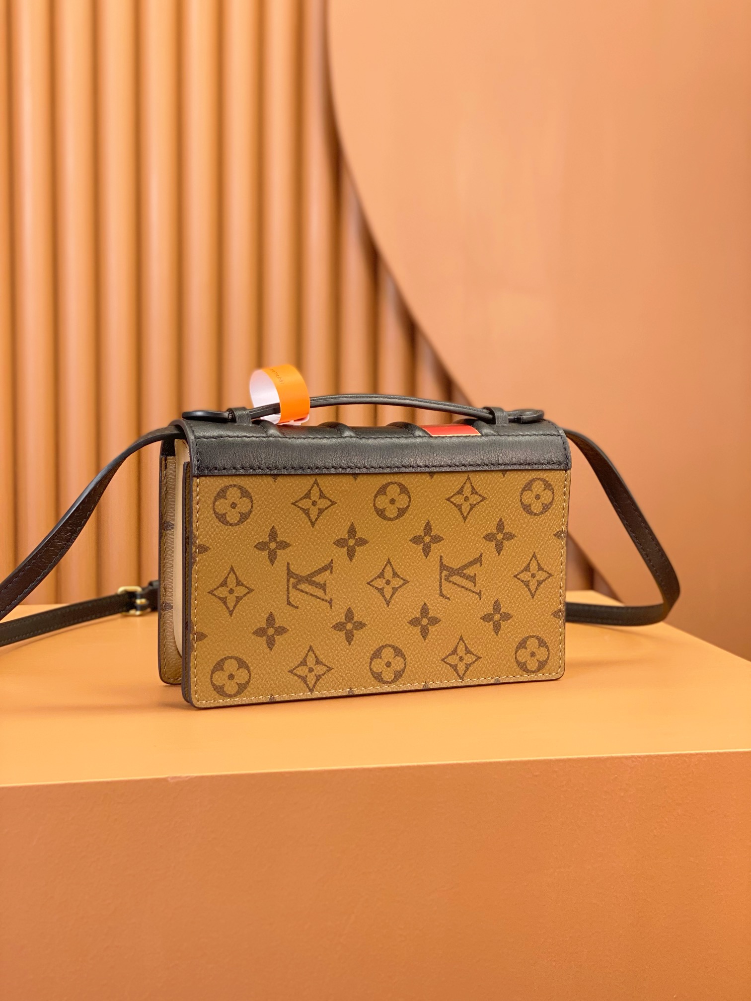 TOP Louis Vuitton LV BOOK CHAIN WALLET Bag 20x14x4cm - Brown