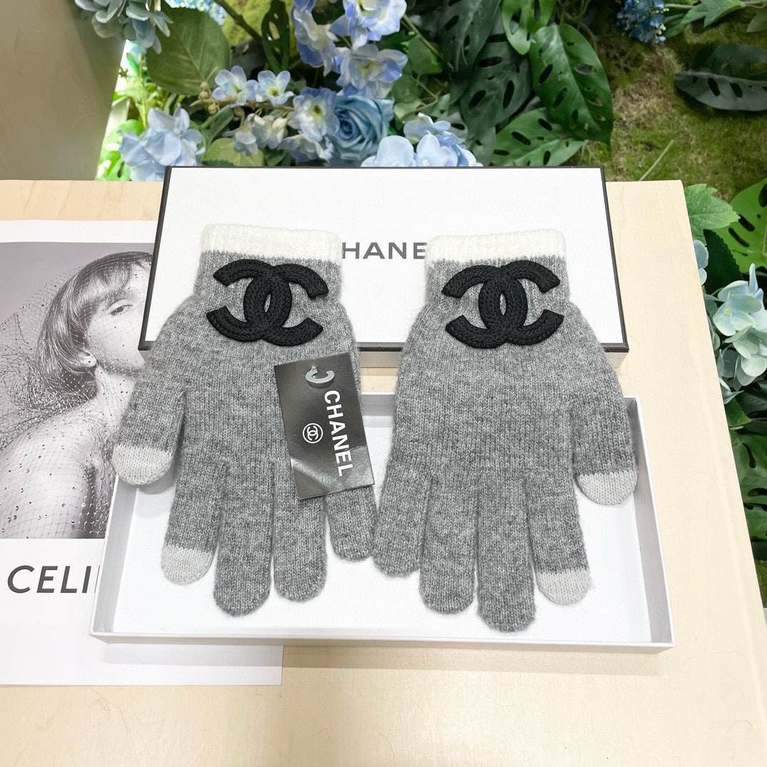 TOP CHANEL Gloves - 2 Colors