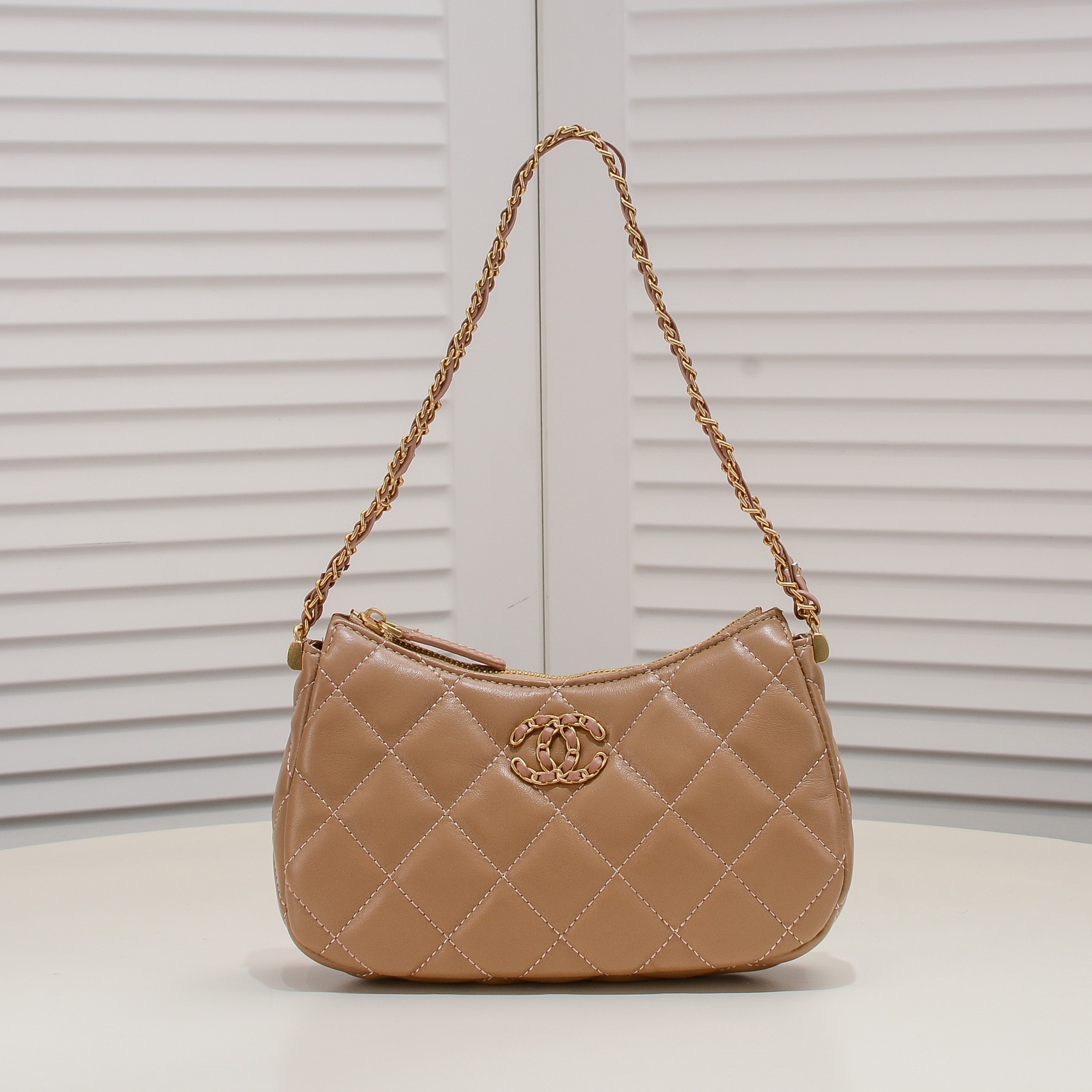 Chanel 23K Double C Hobo Chain Shoulder Bag Handbag（Replica）