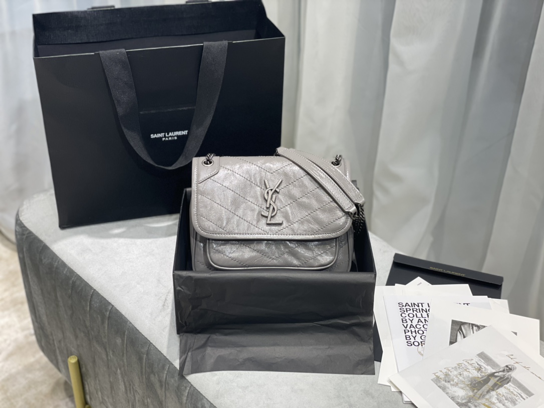 Top Yves Saint Laurent YSL Small Niki Wrinkles Leather Bag - Elephant Gray