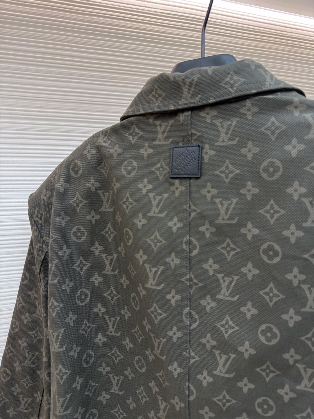 LOUIS VUITTON 满印字母提花西装