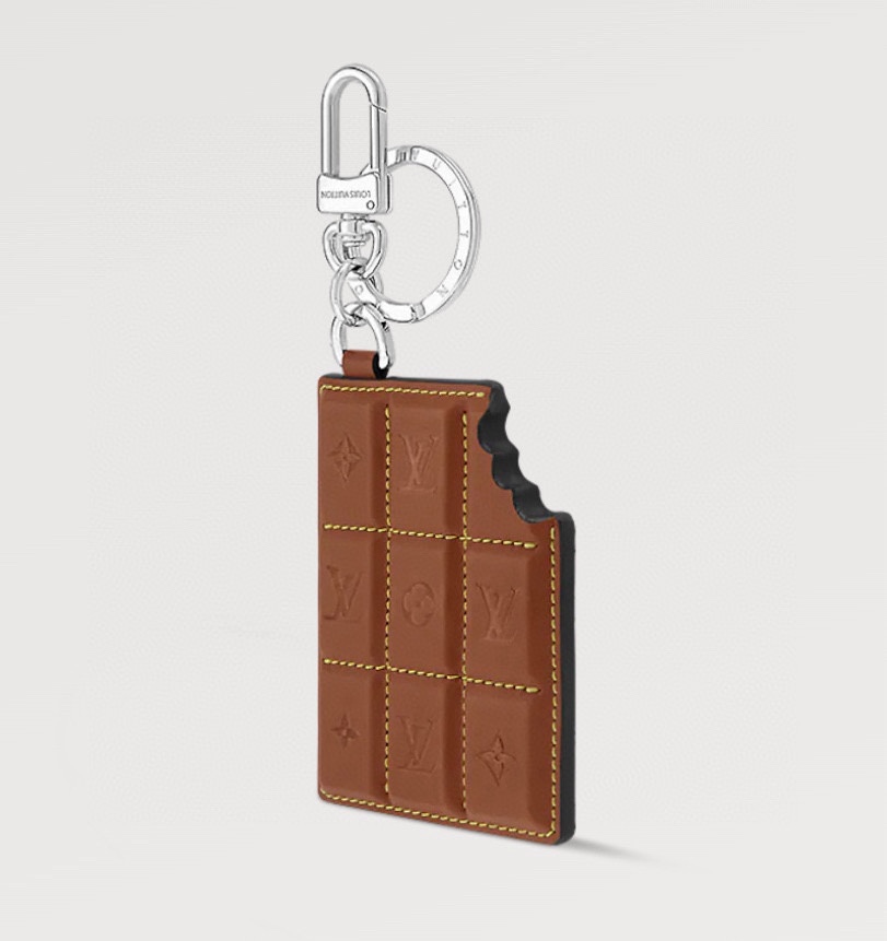 TOP Louis Vuitton LV Chocolate Key Chain