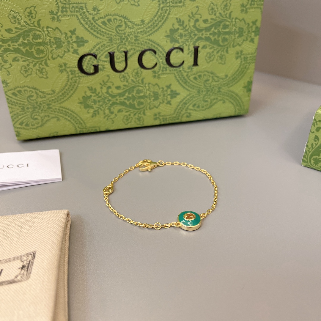 TOP GUCCI Interlocking Bracelet - Gold