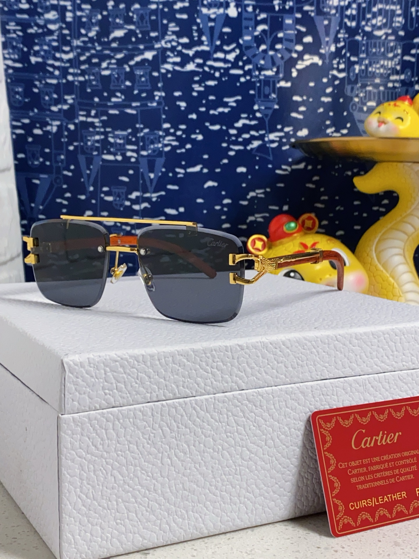 TOP Cartier Sunglasses - 4 Color
