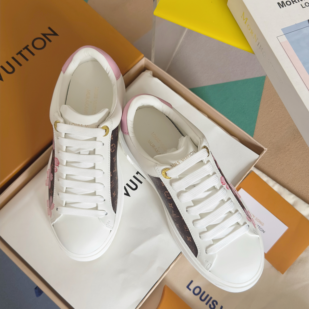 TOP Louis Vuitton LV x TM Time Out Sneakers - White