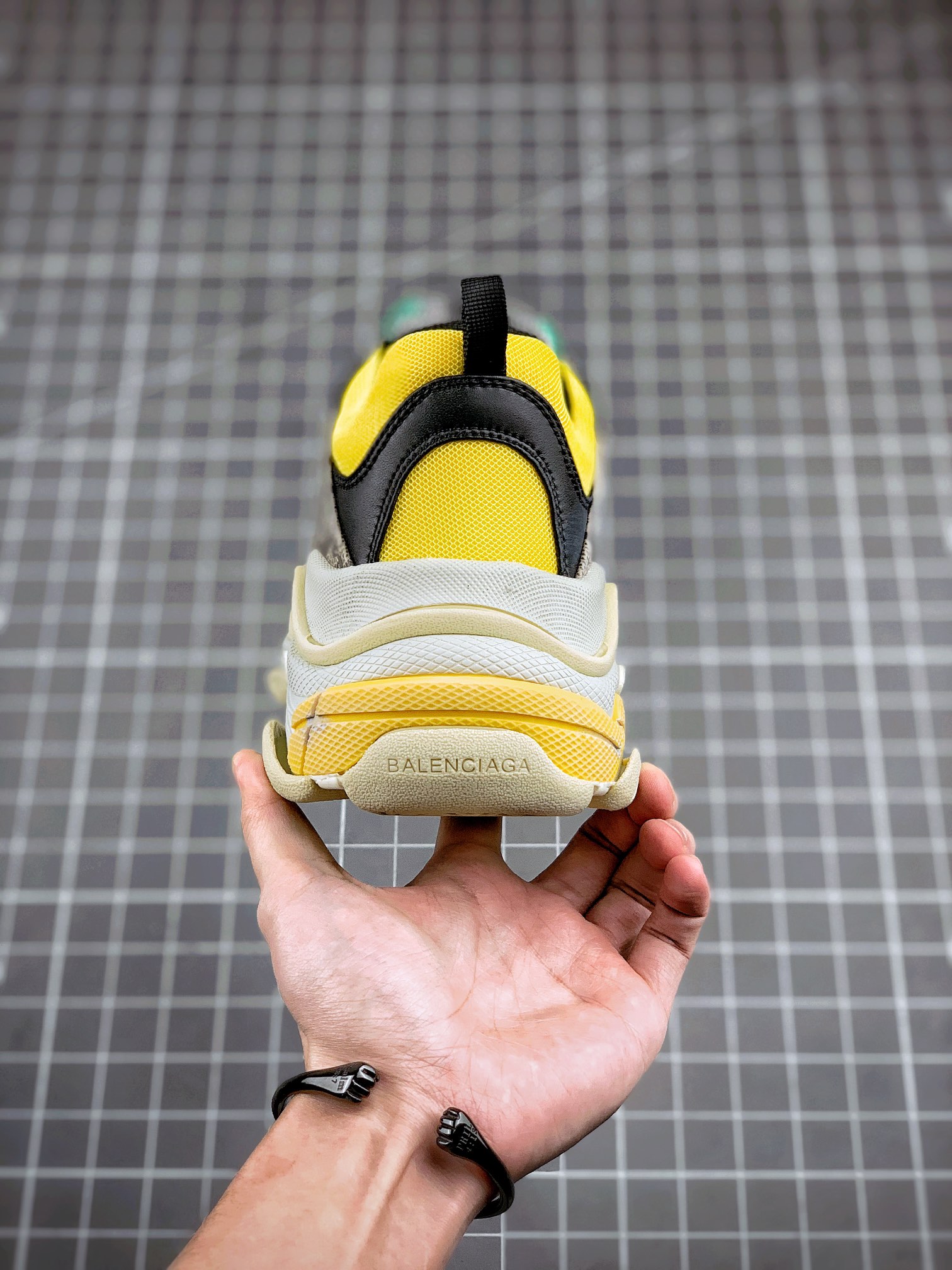GUCCI Triple S Paneled Chunky Sneakers, Multicolor Green Yellow Beige Retro Dad Shoes, Men Women Fashion Casual Sneaker
