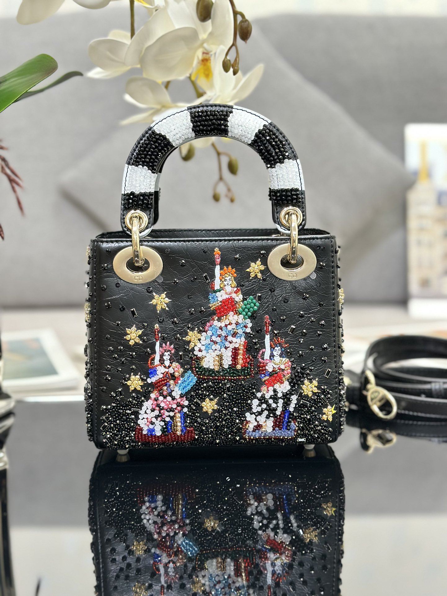TOP Christian Dior Three Grid Embroidered Rhinestones Lady Christian Dior Bags - 17x15x7CM