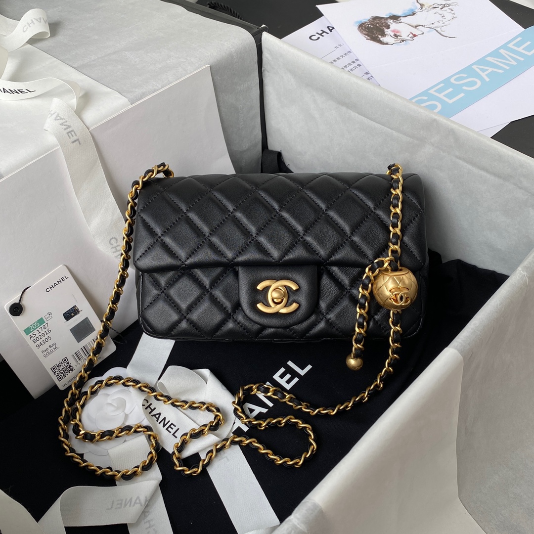 TOP CHANEL Mini Classic Flap Bag 17cm/20cm - GHW - Black