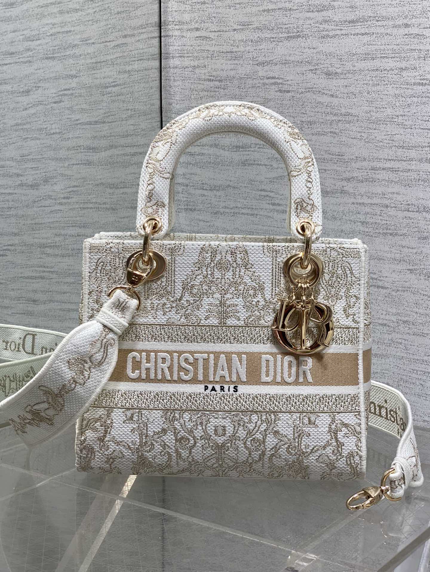 TOP Christian Dior Embroidered Lady Bag 24x11x20cm - Gold