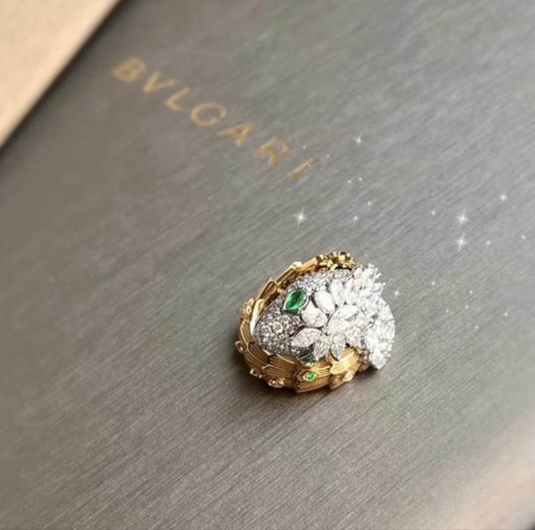TOP BVLGARI Serpenti Platinum Diamond Emerald  Ring+Earrings -Gold