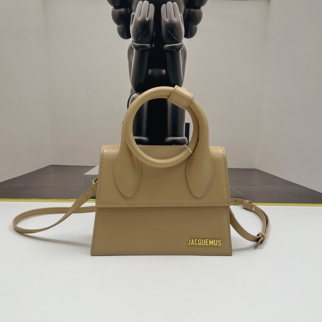 Jacquemus Cowhide Handbag(Replica)