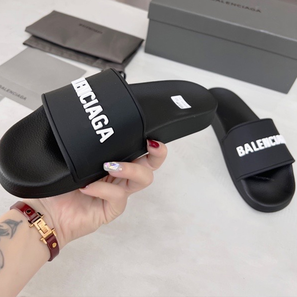 Balenciaga  Fashionable Flat Sandals Slide Sandal(Replica)